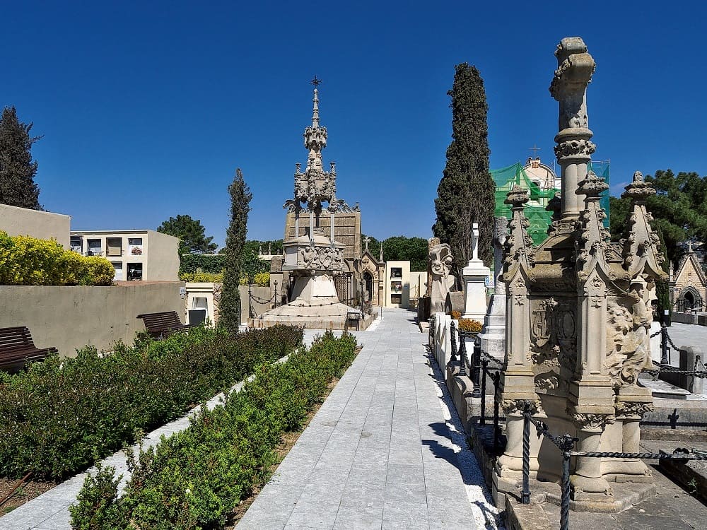 Monuments a Lloret de Mar - cementiri modernista